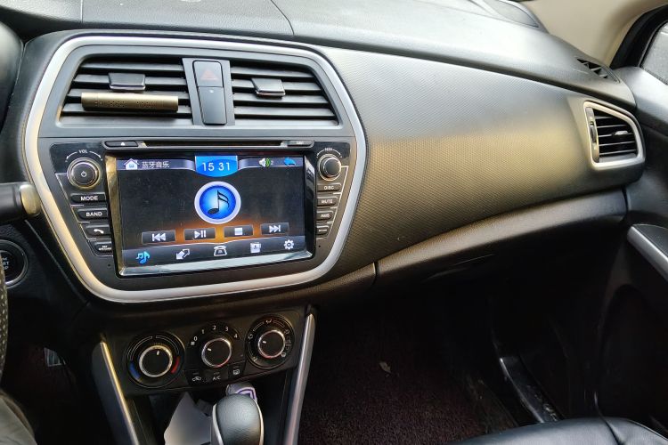 Suzuki S-Cross 2017 immagine di auto #17