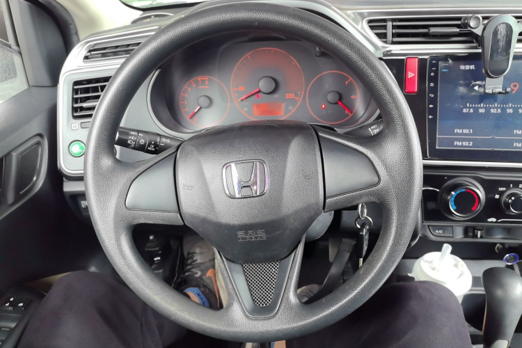 Honda Greiz 2018 صورة سيارة #17