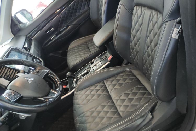 劳斯莱斯 欧蓝德 2022 #17 劳斯莱斯 欧蓝德 2022 汽车图片 #17