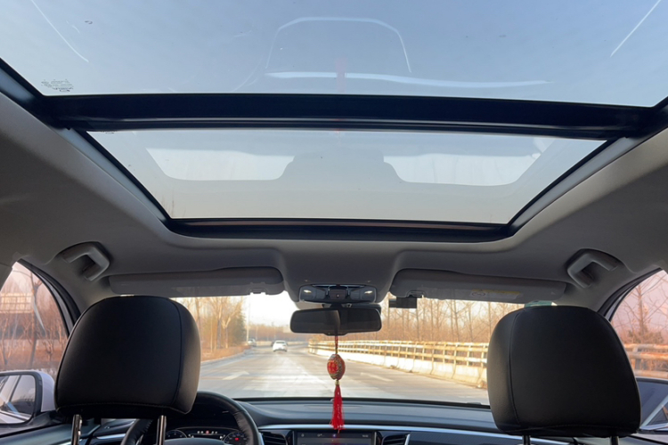 GAC Trumpchi GS7 2019 #17 GAC Trumpchi GS7 2019 car image #17