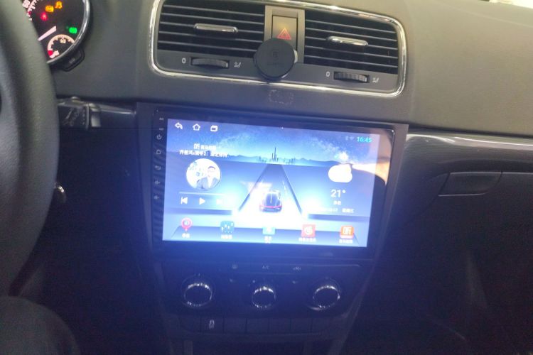 Skoda Yeti 2016 car image #17