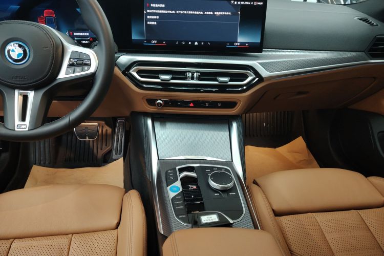 BMW i4 M50 2024 car image #17