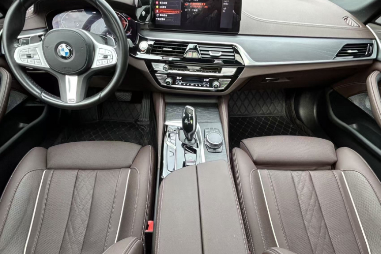 BMW 5 Series 2023 car image #17