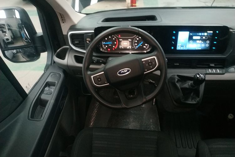 Ford Transit T8 2025 car image #17
