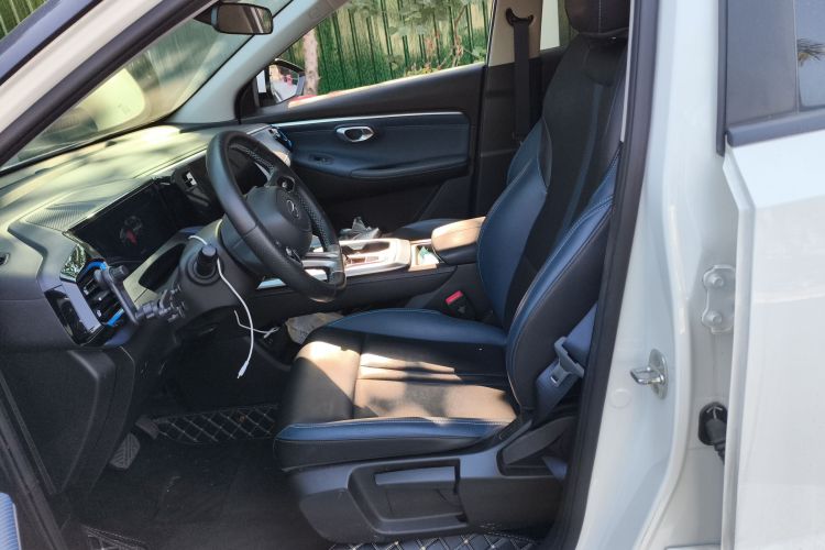 GAC Trumpchi GS3 2023 #17 GAC Trumpchi GS3 2023 car image #17