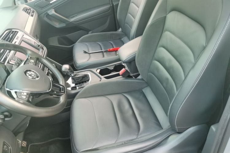 Volkswagen Tiguan L 2018 #17 Volkswagen Tiguan L 2018 car image #17