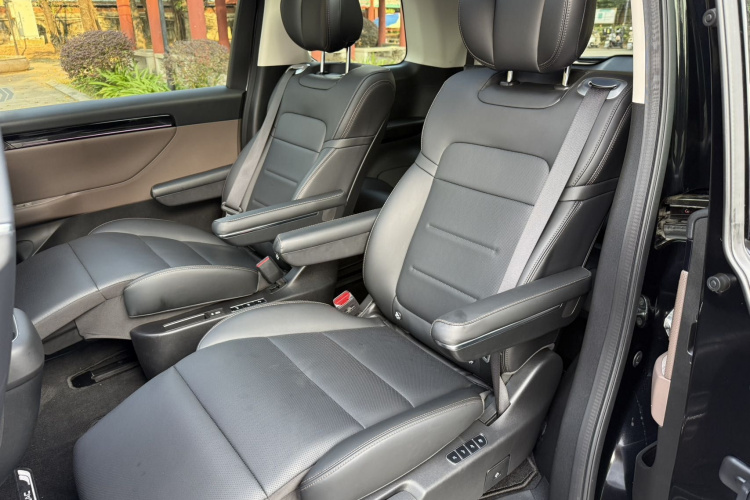 GAC Trumpchi E8 New Energy 2024 car image #17