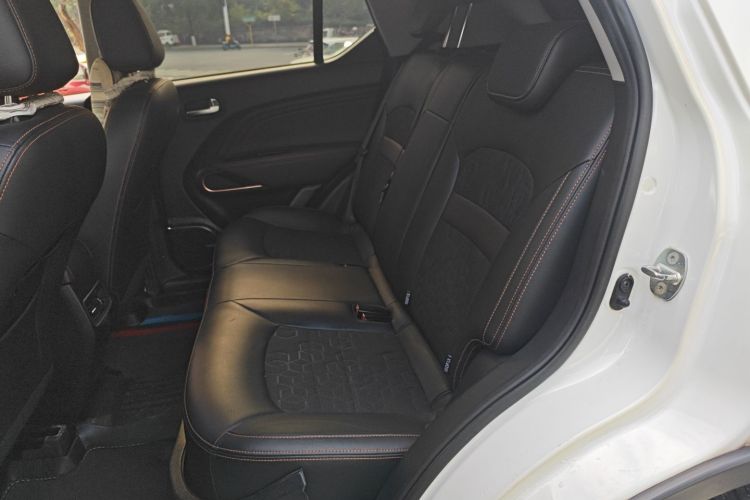 GAC Trumpchi GS3 2020 #17 GAC Trumpchi GS3 2020 car image #17