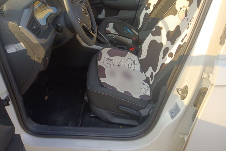 Polo 2021 car image #17