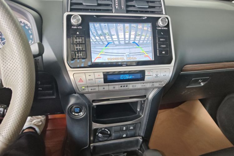 Toyota Land Cruiser Prado 2019 #17 Toyota Land Cruiser Prado 2019 car image #17