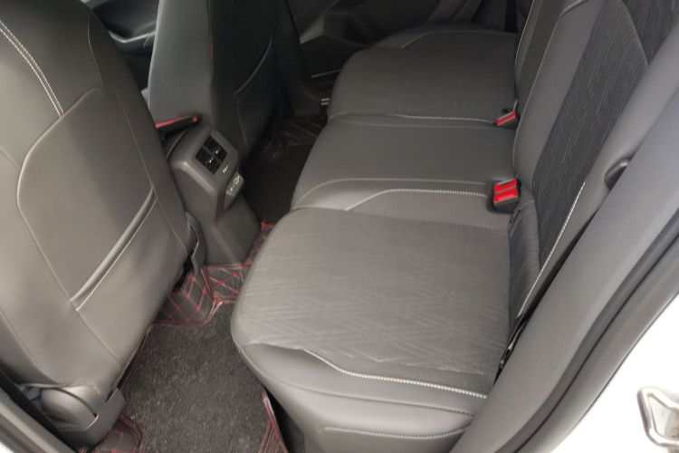 Volkswagen T-Cross 2020 car image #17