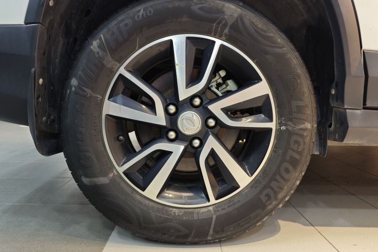 T5 2019 car image #17