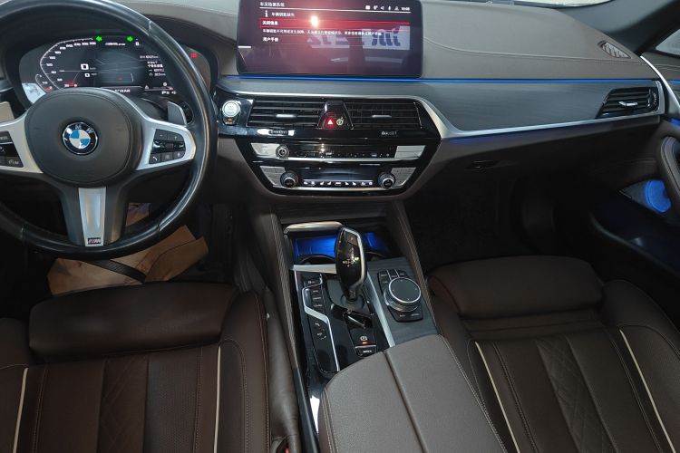 BMW 5 Series 2020 #17 BMW 5 Series 2020 car image #17