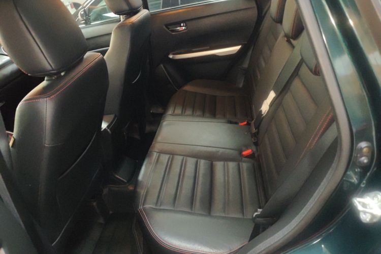 Suzuki Vitara 2018 car image #17