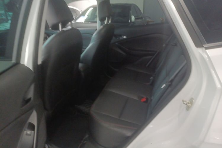 Chevrolet Tracker 2023 #17 Chevrolet Tracker 2023 car image #17