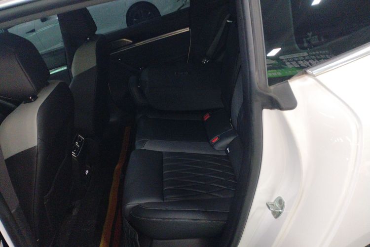 哪吒汽车 哪吒S猎装 2025 #17 哪吒汽车 哪吒S猎装 2025 汽车图片 #17