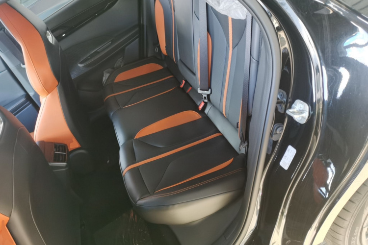 Changan UNI-V 2025 car image #17
