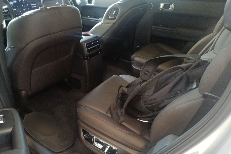 Li L9 2022 image de voiture #17