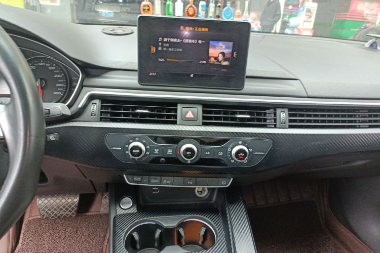 奥迪 奥迪A4L 2018 汽车图片 #17