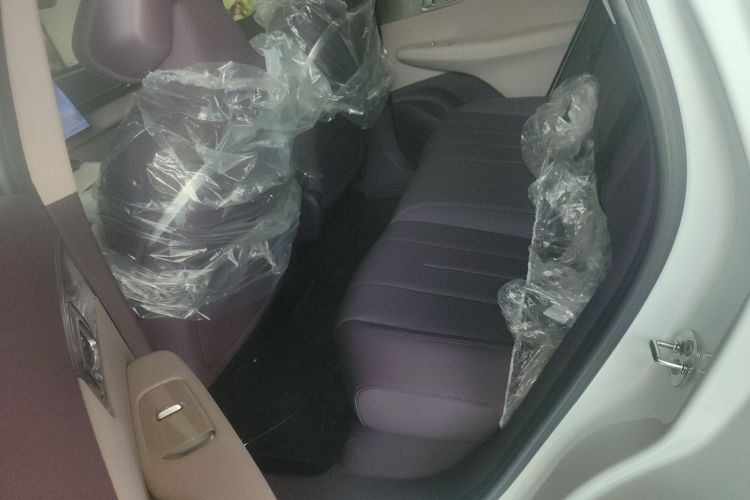 Deepal S07 2025 #17 Deepal S07 2025 car image #17