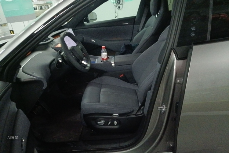 MI YU7 2025 #17 MI YU7 2025 car image #17