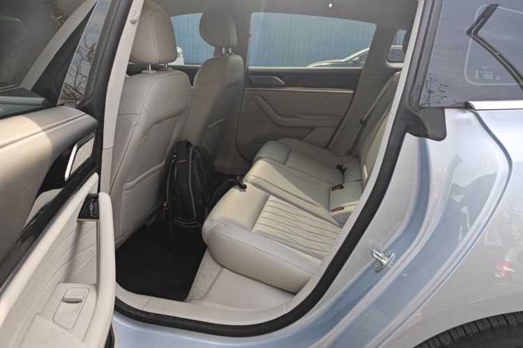 哪吒汽车 哪吒S猎装 2025 汽车图片 #17