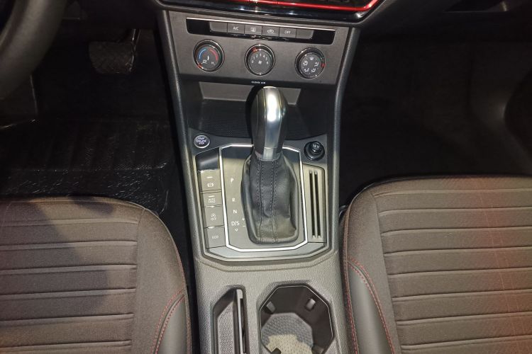Volkswagen Lavida 2022 car image #17