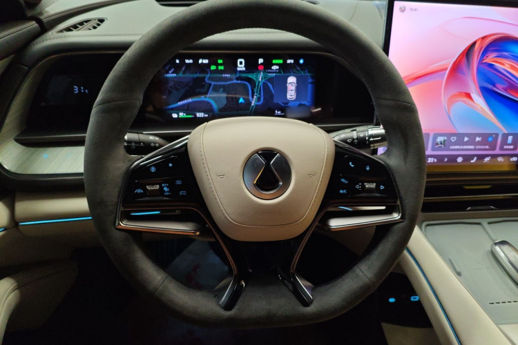 Denza N7 2023 صورة سيارة #17