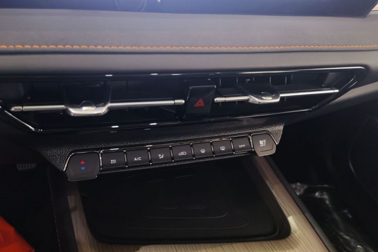 Changan X7 PLUS 2024 car image #17