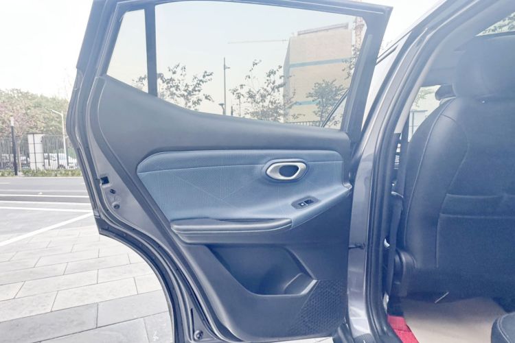 GAC Trumpchi GS3 2023 #17 GAC Trumpchi GS3 2023 car image #17