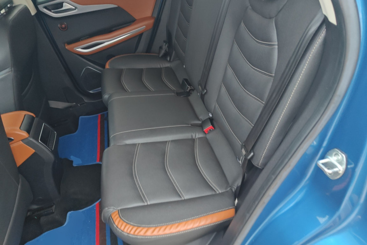 众泰 众泰T300 2018 汽车图片 #17