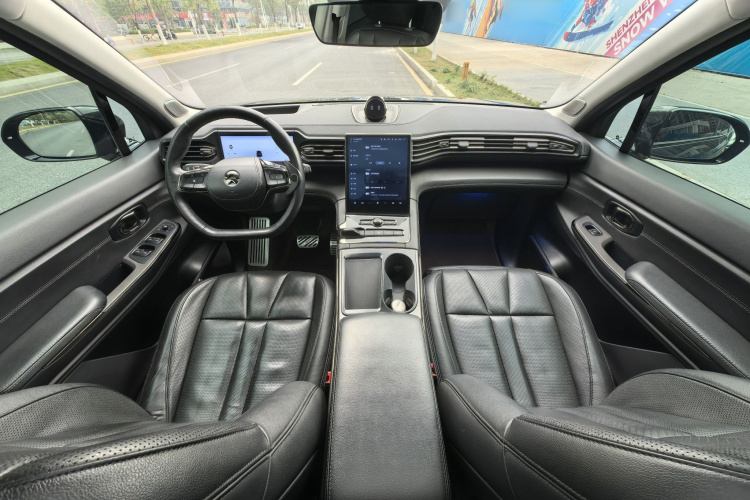 NIO ES8 2021 car image #17