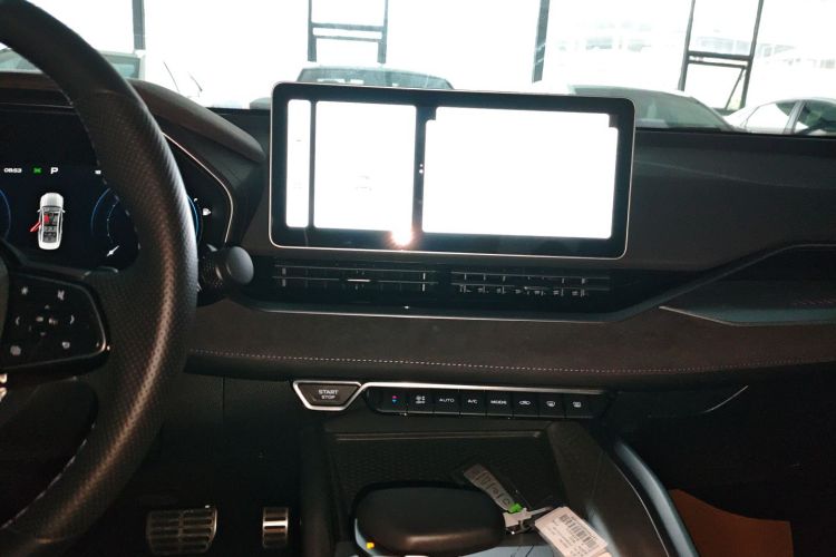 Preface 2024 immagine di auto #17