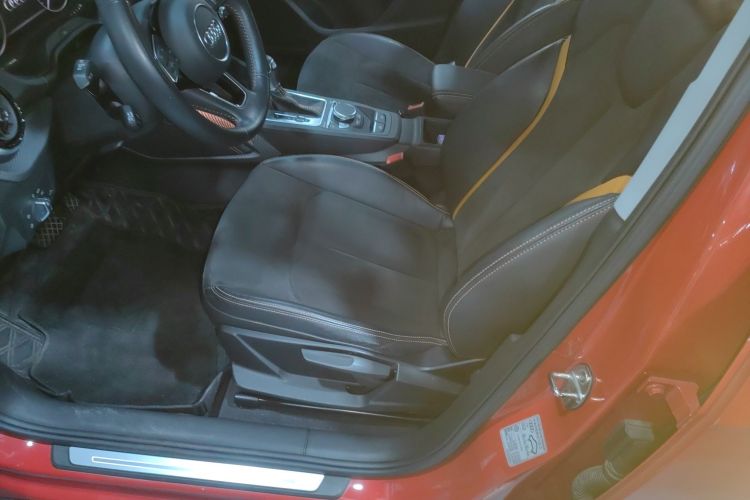 Audi Q2L e-tron 2022 car image #17