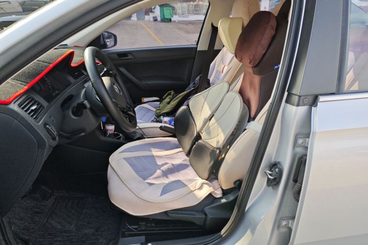 Santana 2021 car image #17