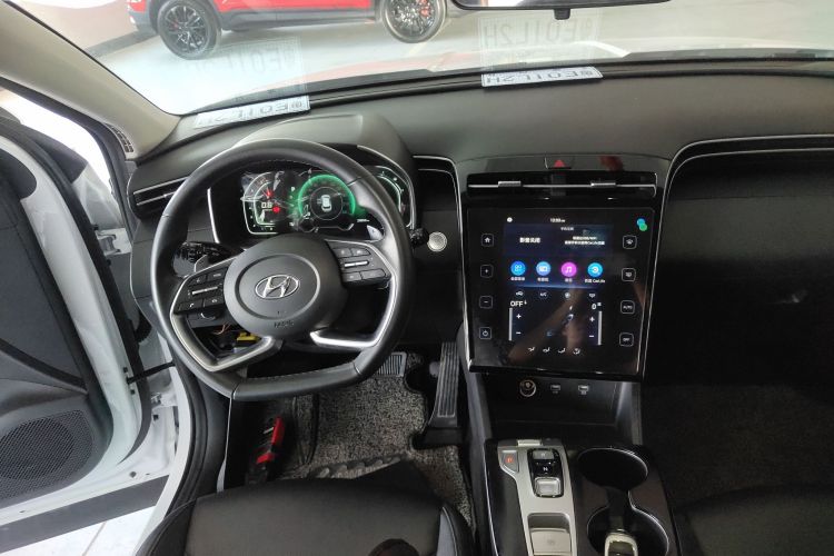 Hyundai Tucson 2021 car image #17