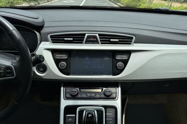 GEELY Boyue 2020 #17 GEELY Boyue 2020 car image #17