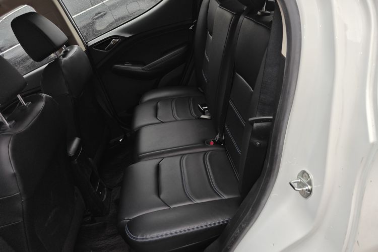 BYD Yuan New Energy 2019 car image #17