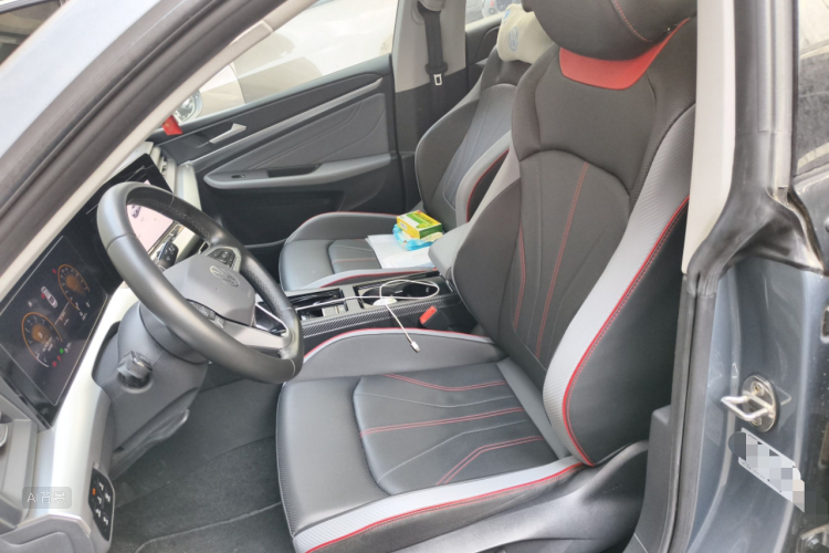 Volkswagen Lamando 2023 immagine di auto #17