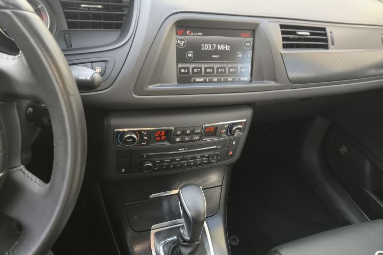 Citroen C5 2016 car image #17