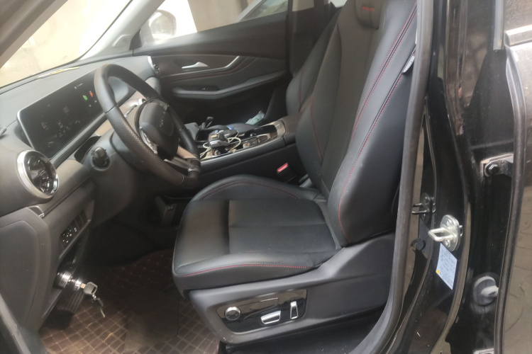 Forthing T5 EVO 2021 car image #17
