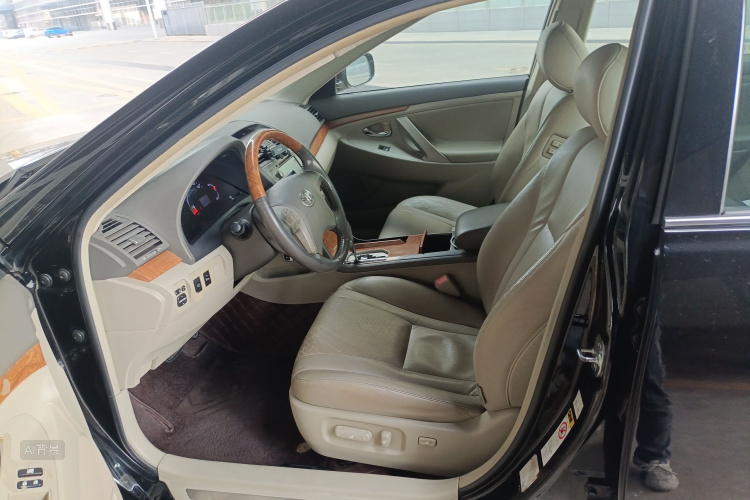 Toyota Camry 2010 car image #17