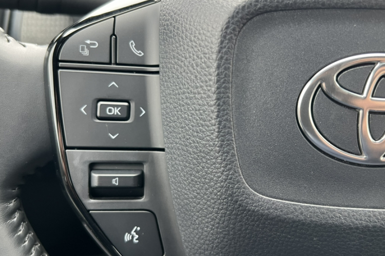 Toyota bZ4X 2022 immagine di auto #17