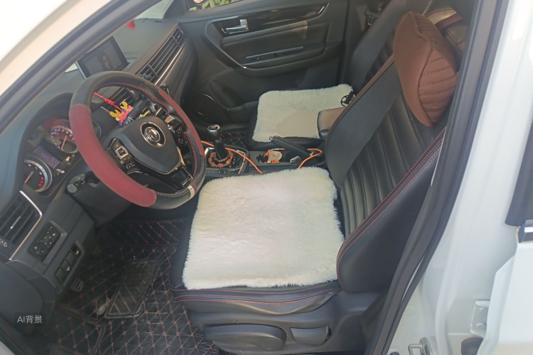 Forthing JOYEAR S50 2018 immagine di auto #17