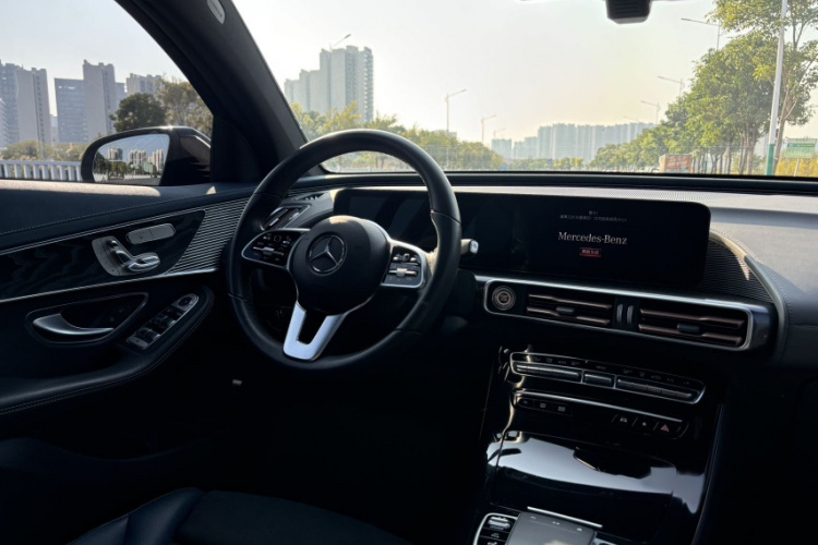 Mercedes-Benz 2022 car image #17