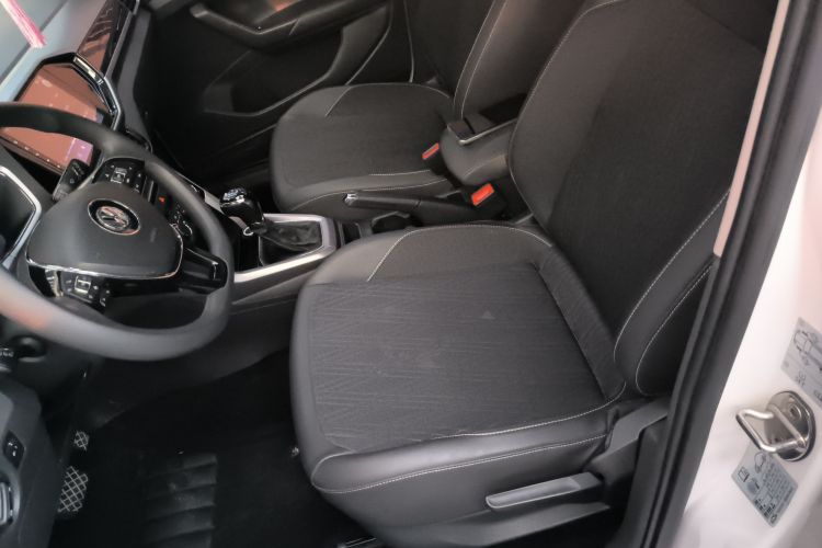 Volkswagen T-Cross 2019 car image #17