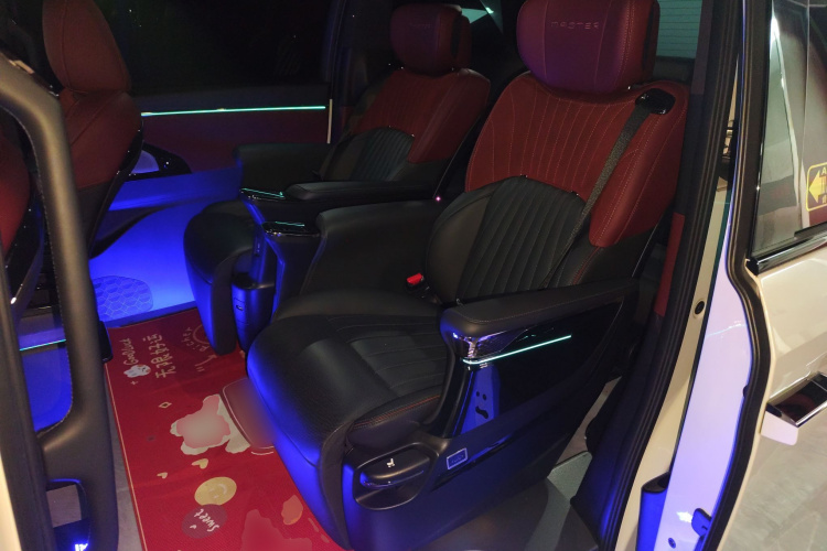 GAC Trumpchi M8 2024 car image #17