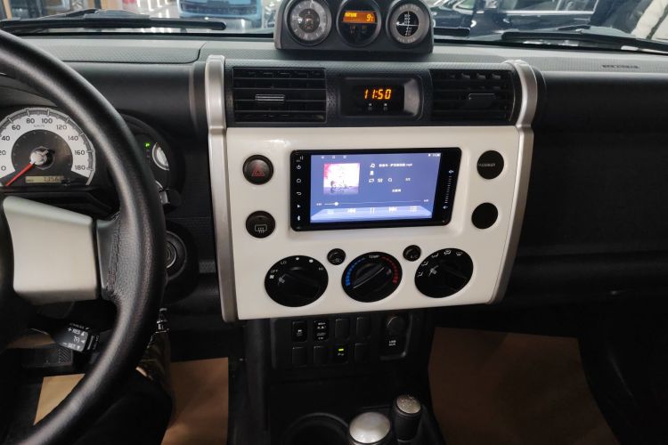 Toyota FJ Cruiser 2018 car image #17