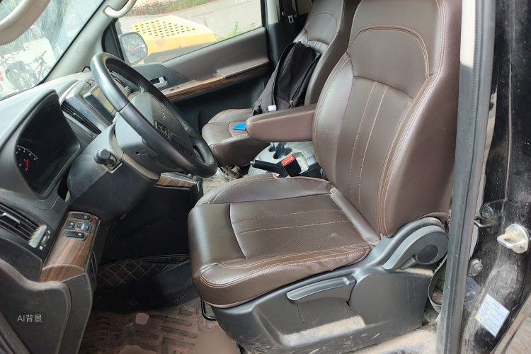 Forthing Lingzhi PLUS 2022 car image #17