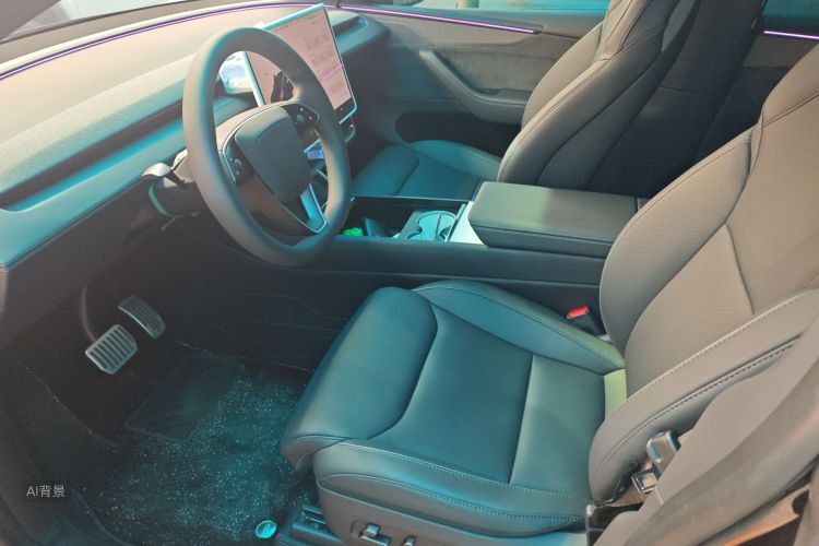 特斯拉 Model Y L 2025 汽车图片 #17